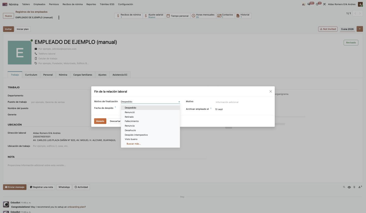 El desplegable de motivos de finalización, con los cuatro genéricos de Odoo arriba y los del Código del Trabajo debajo